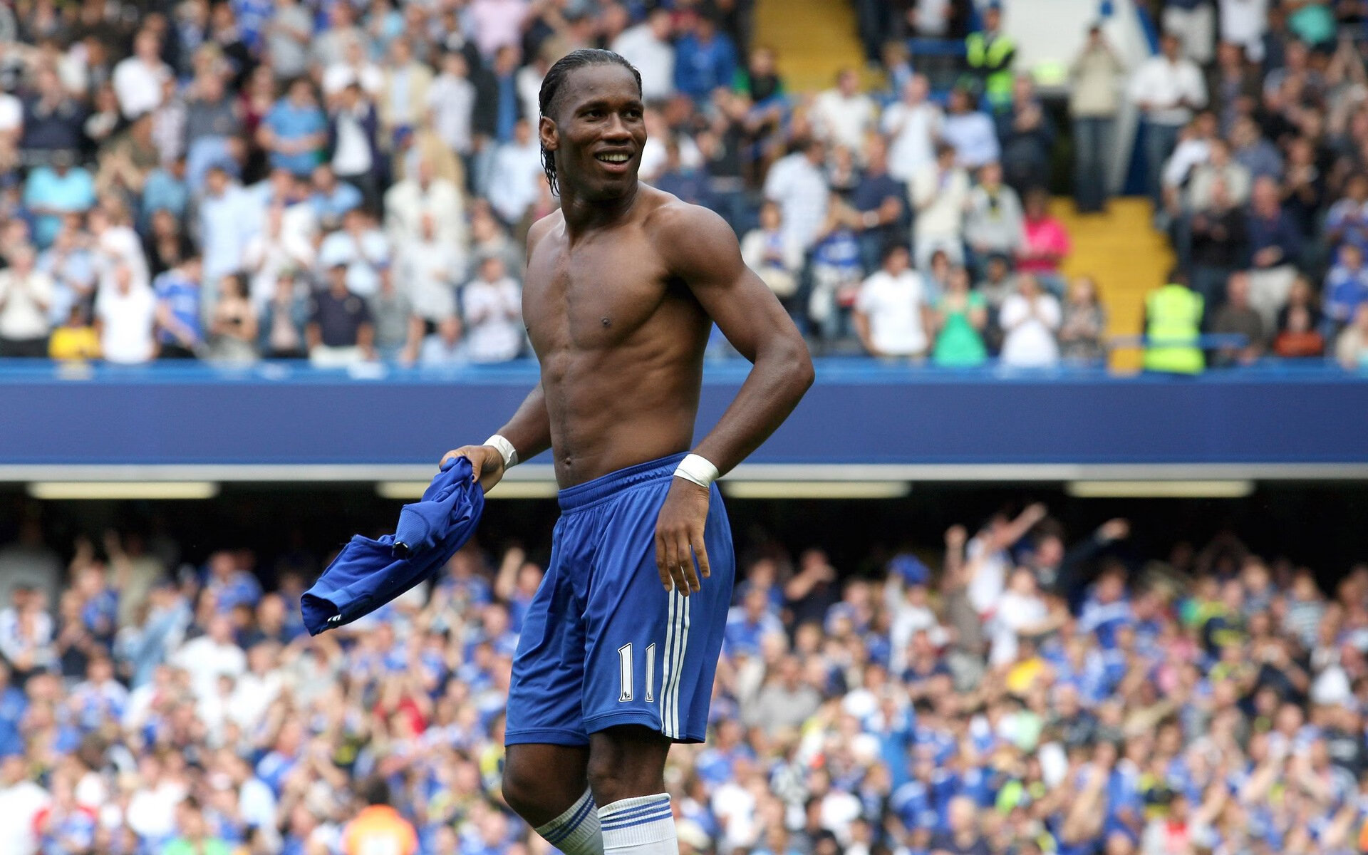 比尔率队击败强敌，酋长稳居榜首，比尔实力